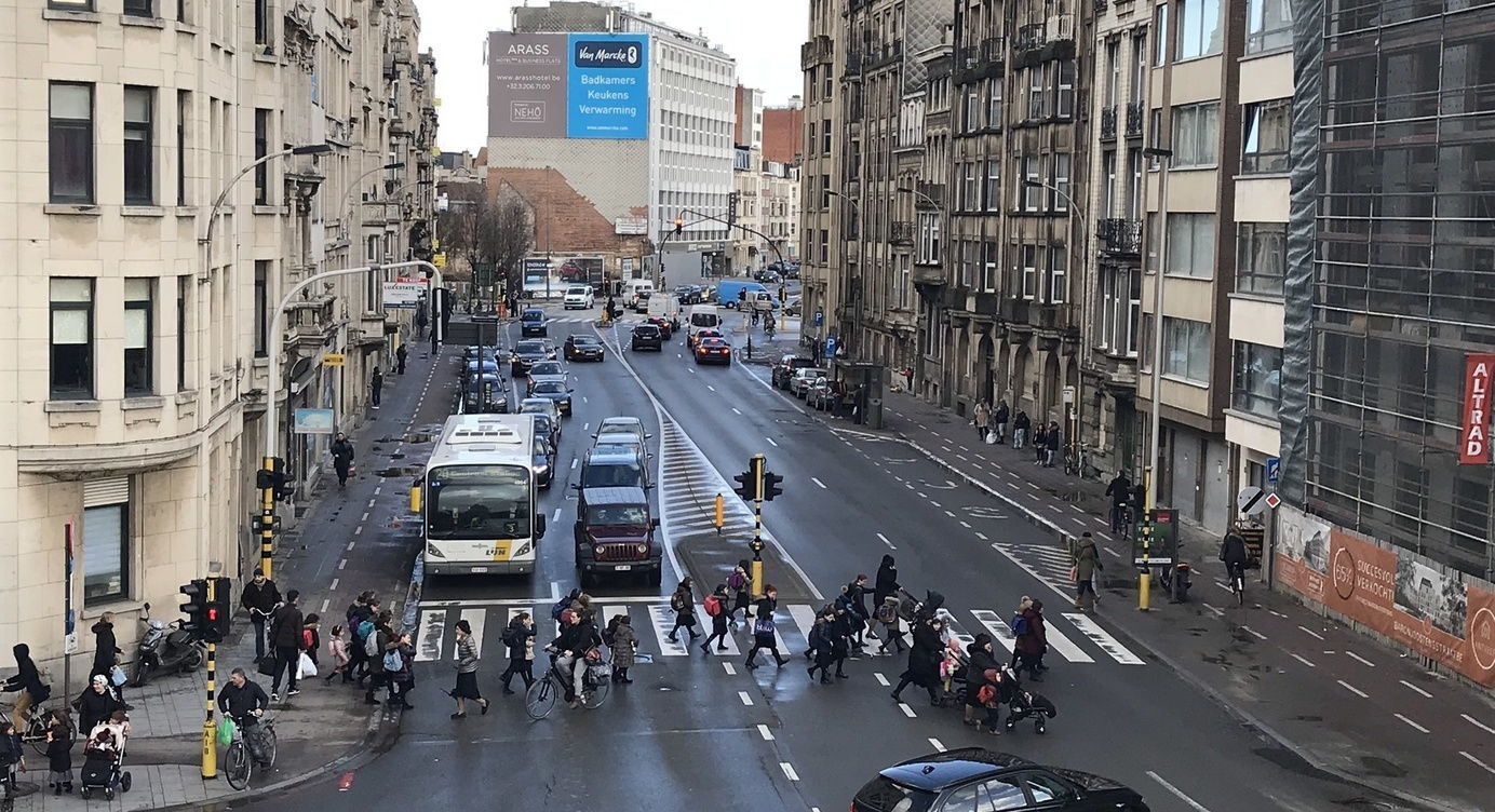 Zicht op de Plantin en Moretuslei ter hoogte van de Van Immerseelstraat.