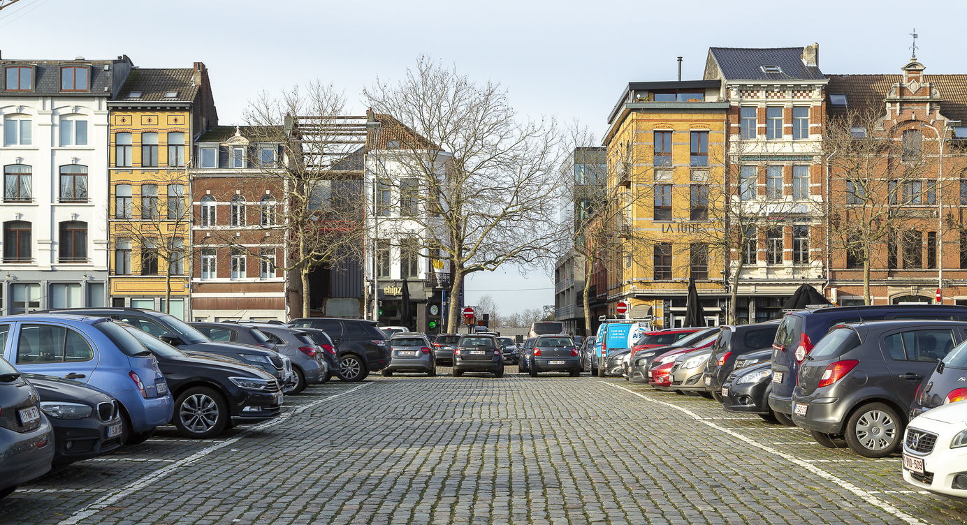De huidige parking op de Gedempte Zuiderdokken.