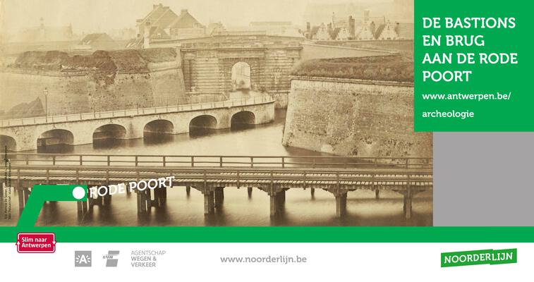 De bastions en brug aan de Rode Poort
