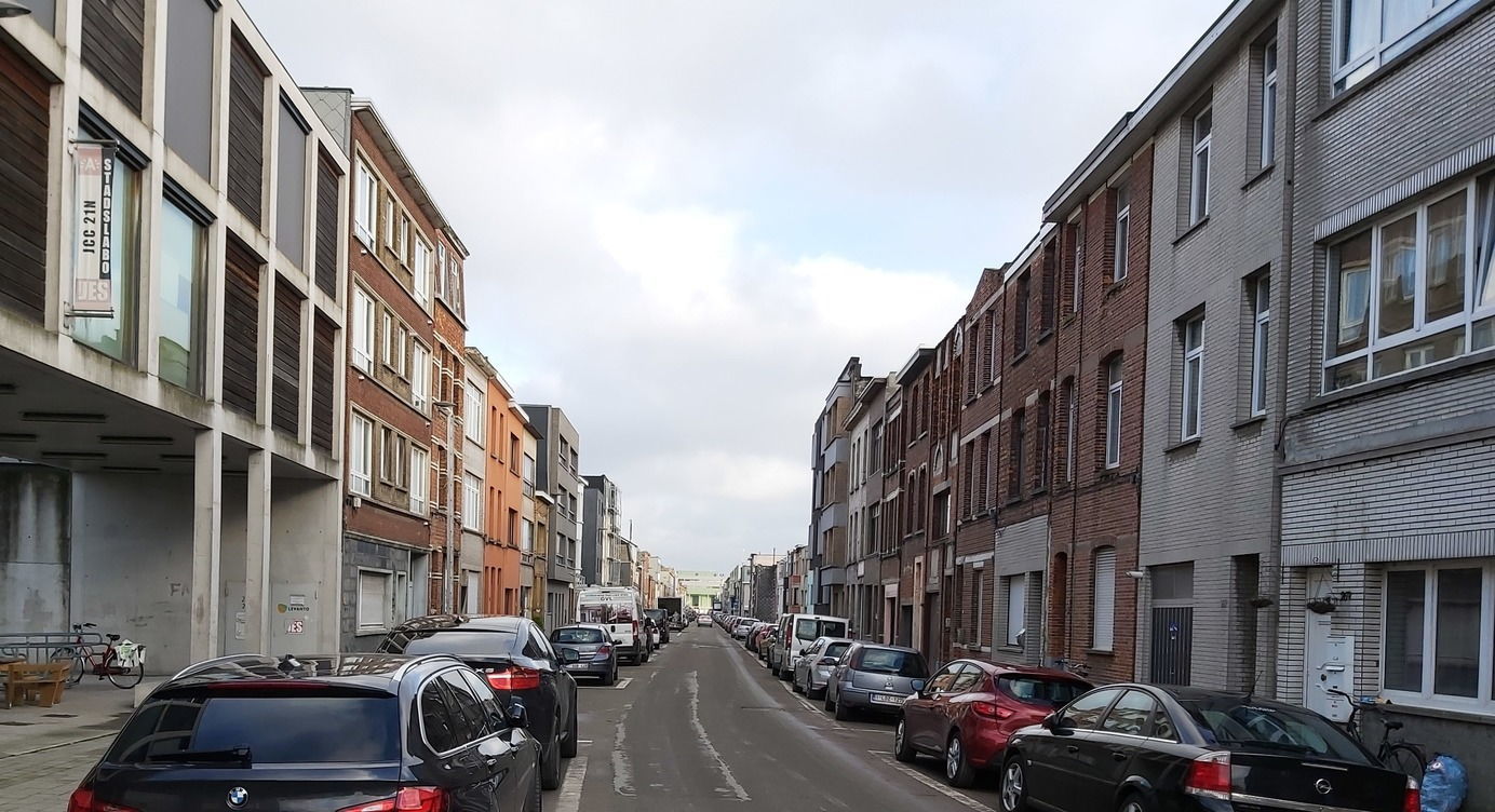 Tweemontstraat ter hoogte van Jes