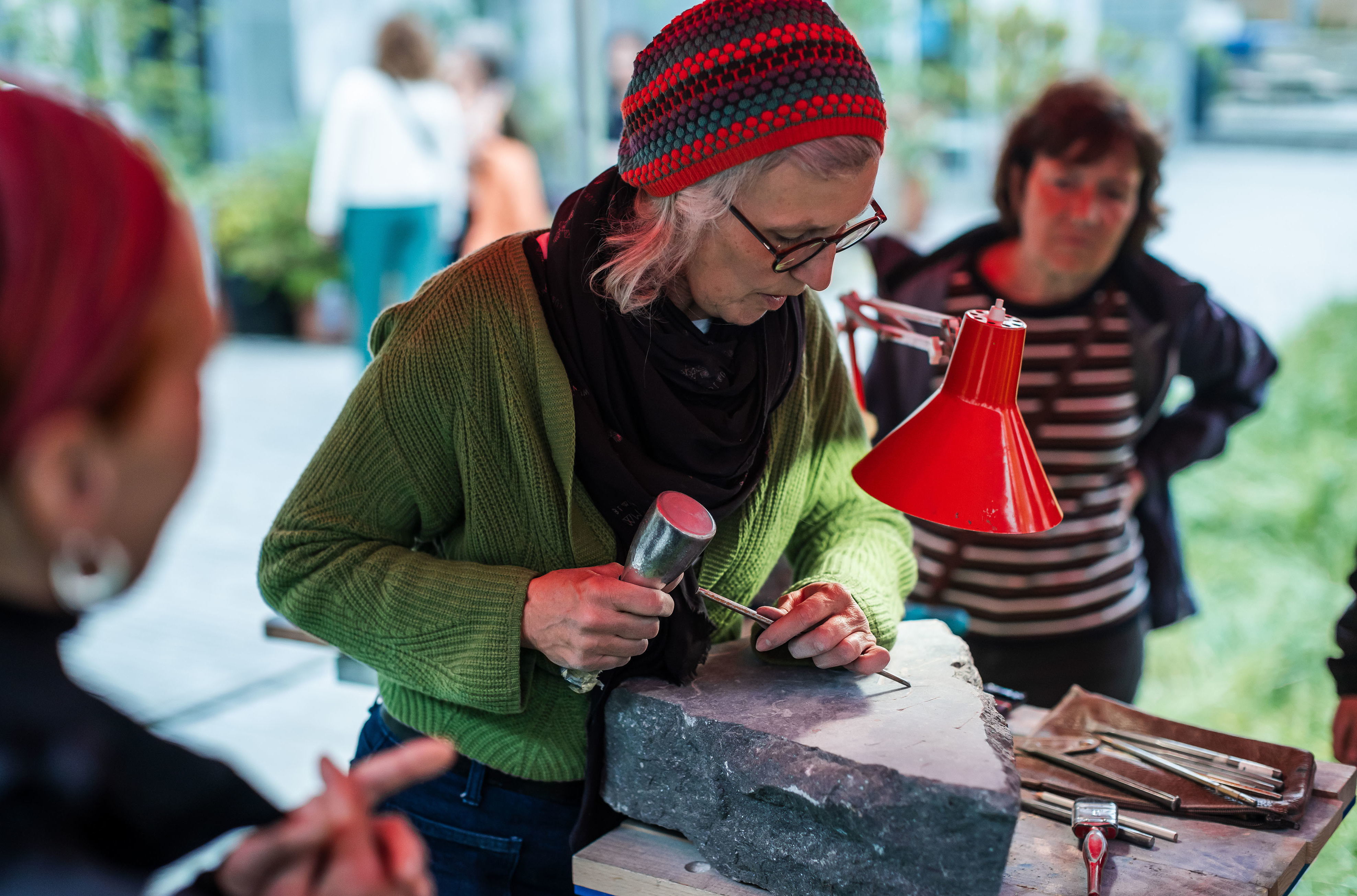 Archeologiedagen 2024 in Antwerpen: letterkappen in natuursteen