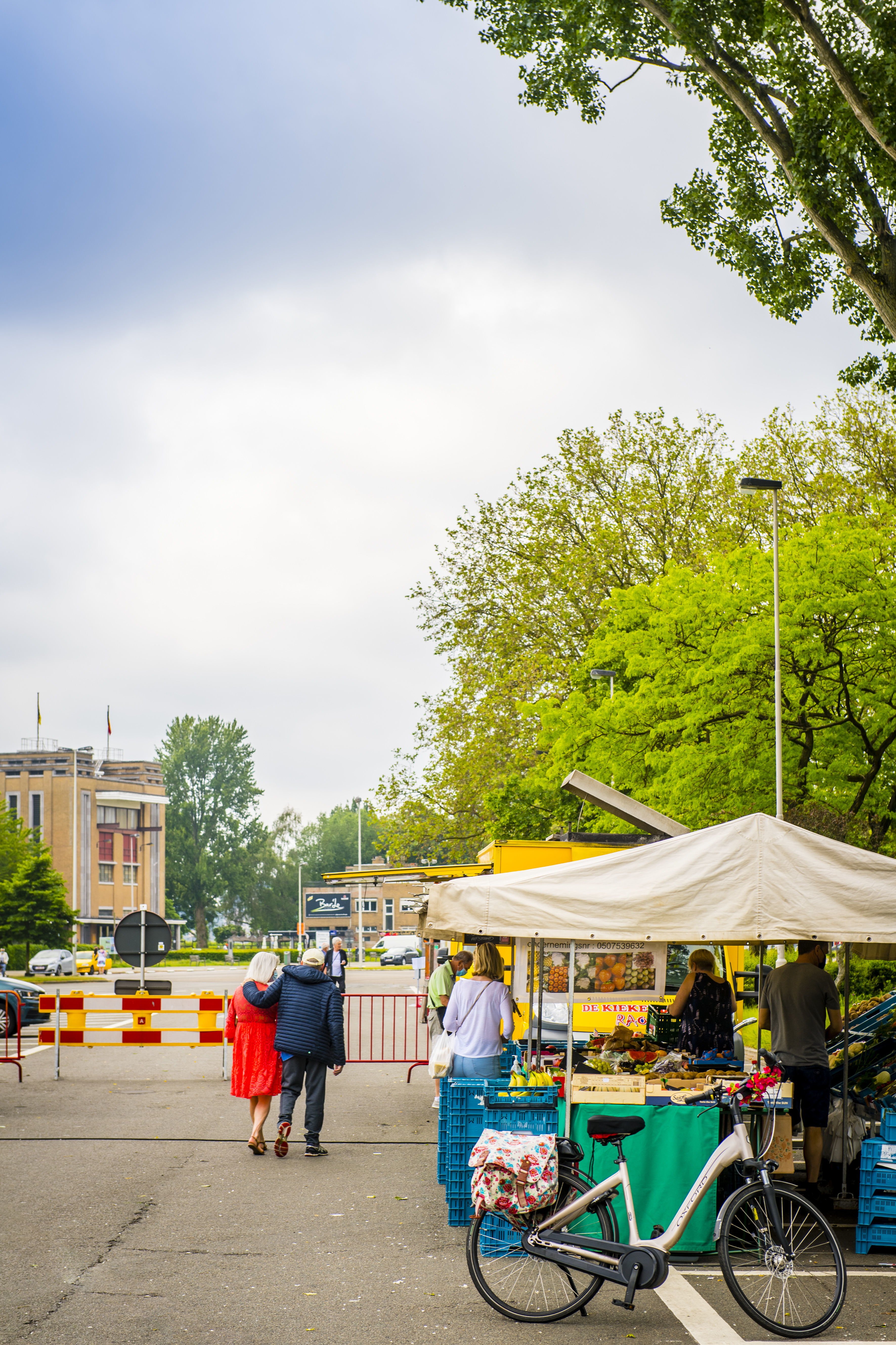 Wekelijkse markt Linkeroever