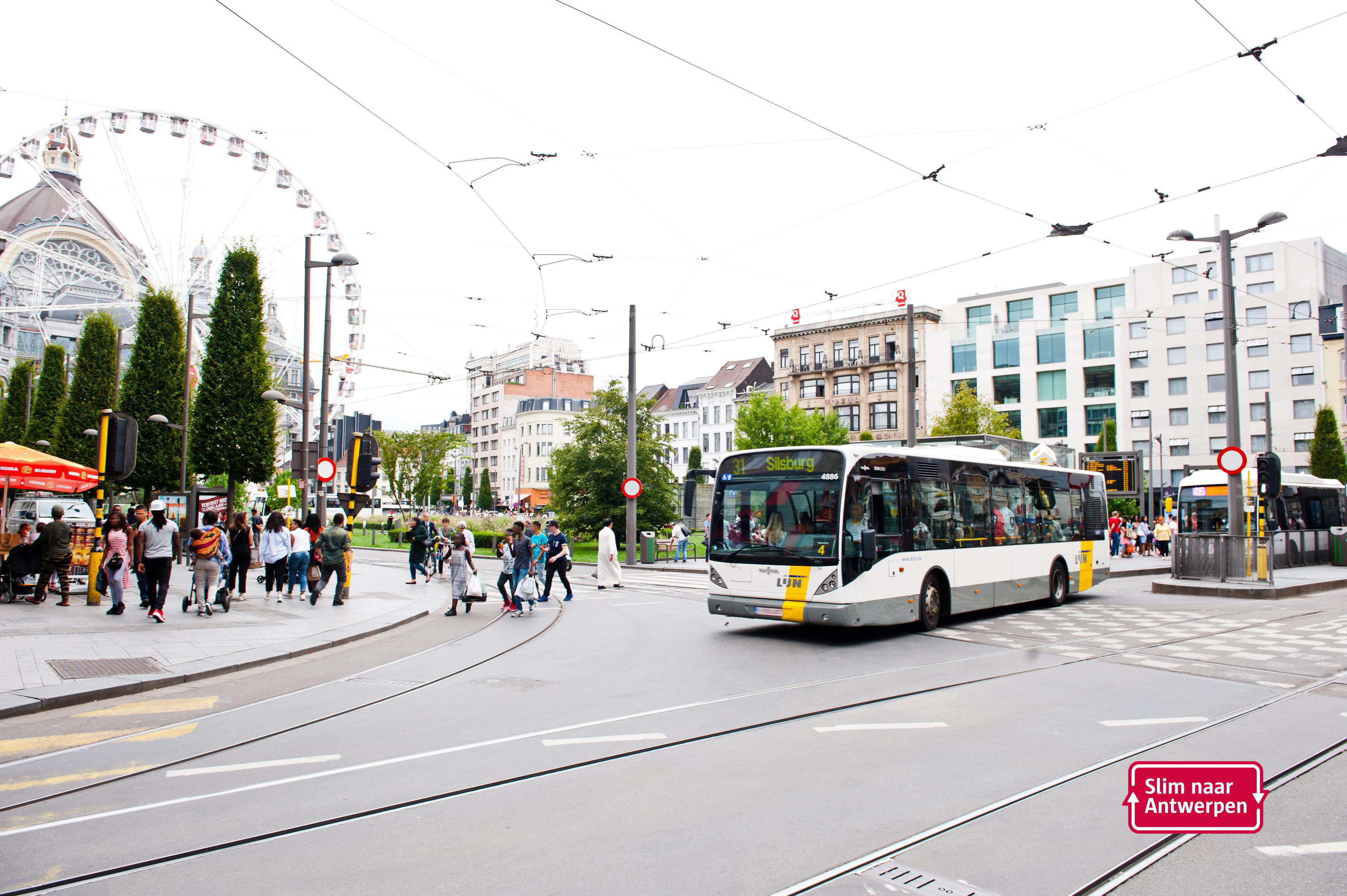 De grote treinstations: Antwerpen-Zuid, Antwerpen-Berchem en Antwerpen-Centraal, zijn handige knooppunten waar de meeste vervoersmogelijkheden te vinden zijn.